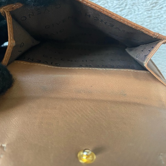 AUTHENTIC BIFOLD GIVENCHY WALLET - Picture 5 of 16